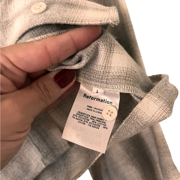 Reformation Jeans Flannel Long Sleeve Shirt, Light Gray in Large - Picture 3 of 5